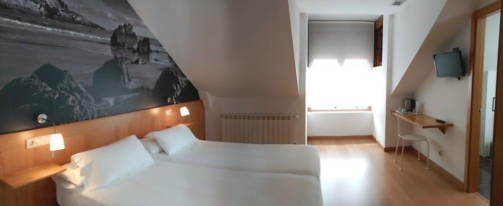 Hotel Dabeleira Luarca Kültér fotó
